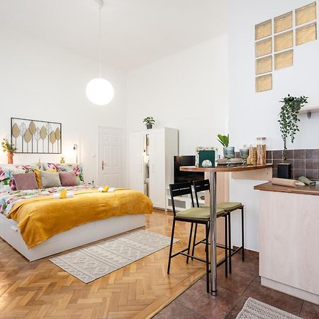 Cosmopolitan Studio - Chic Getaway In A Fancy Neighbourhood 부다페스트 외부 사진