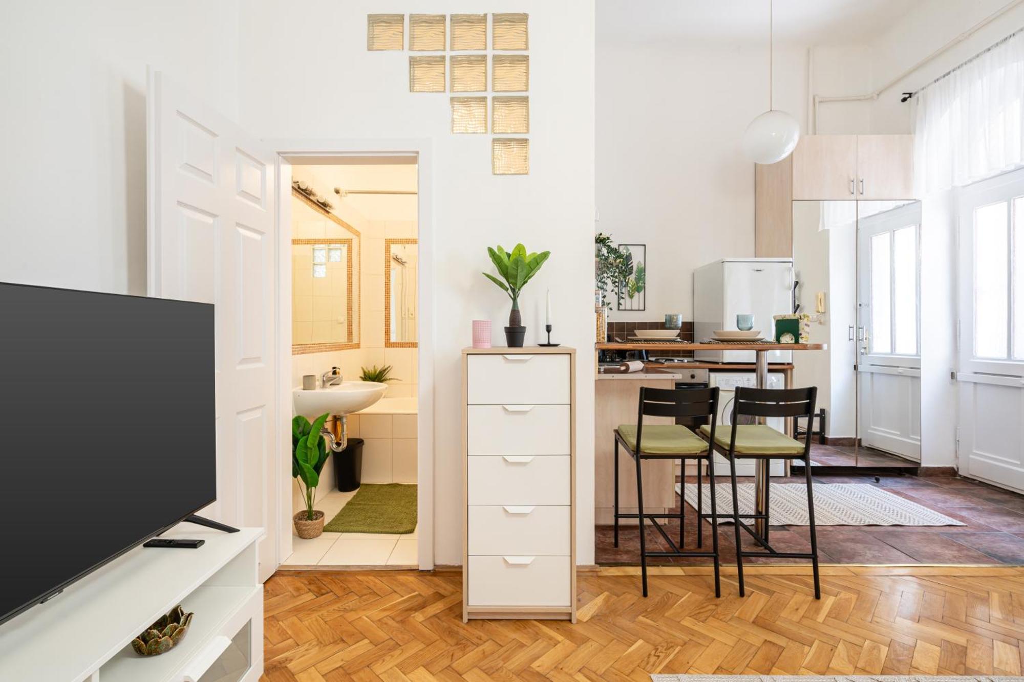 Cosmopolitan Studio - Chic Getaway In A Fancy Neighbourhood 부다페스트 외부 사진